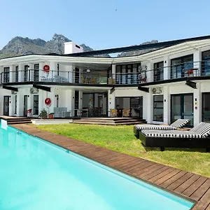 Neighbourgood 1st Crescent Camps Bay Südafrika
