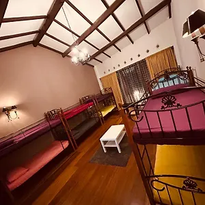 New Great Shanghai Female Ma­lay­sia